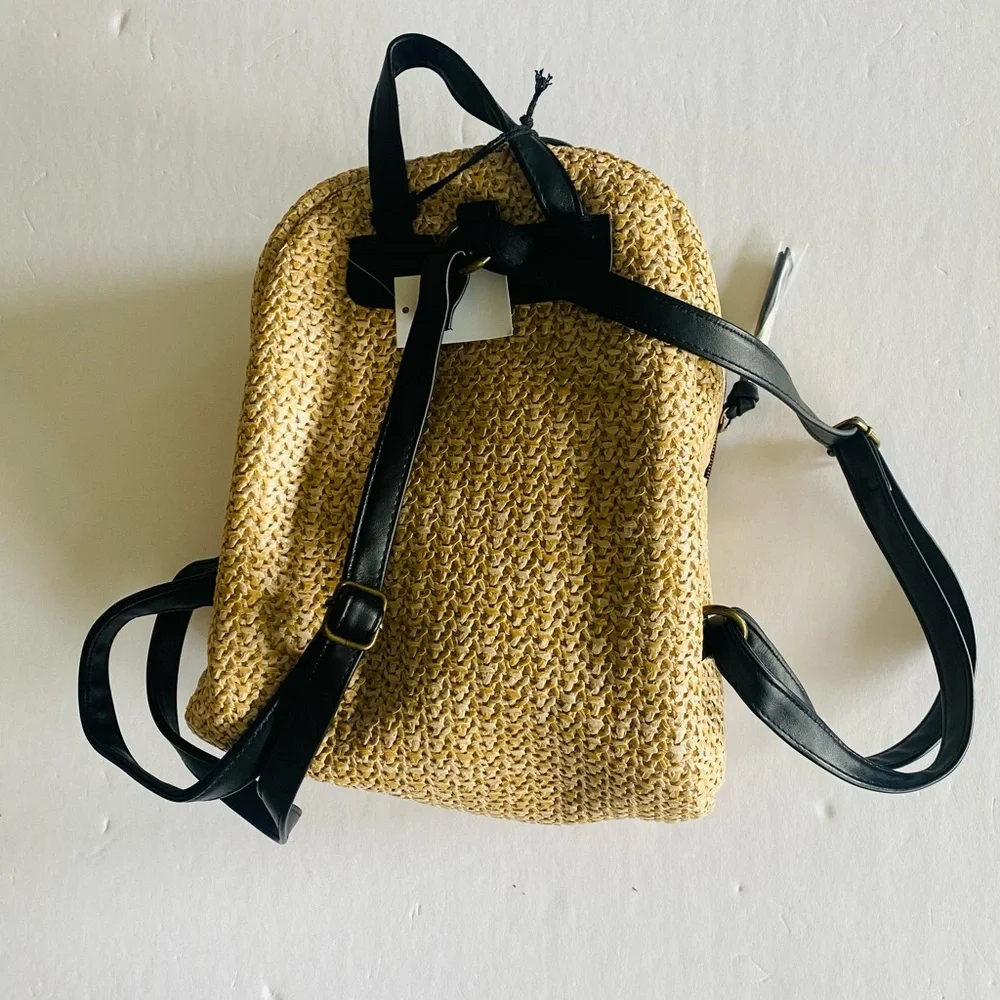 T-shirt & Jeans woven jute backpack with 'Hello' Embroidery